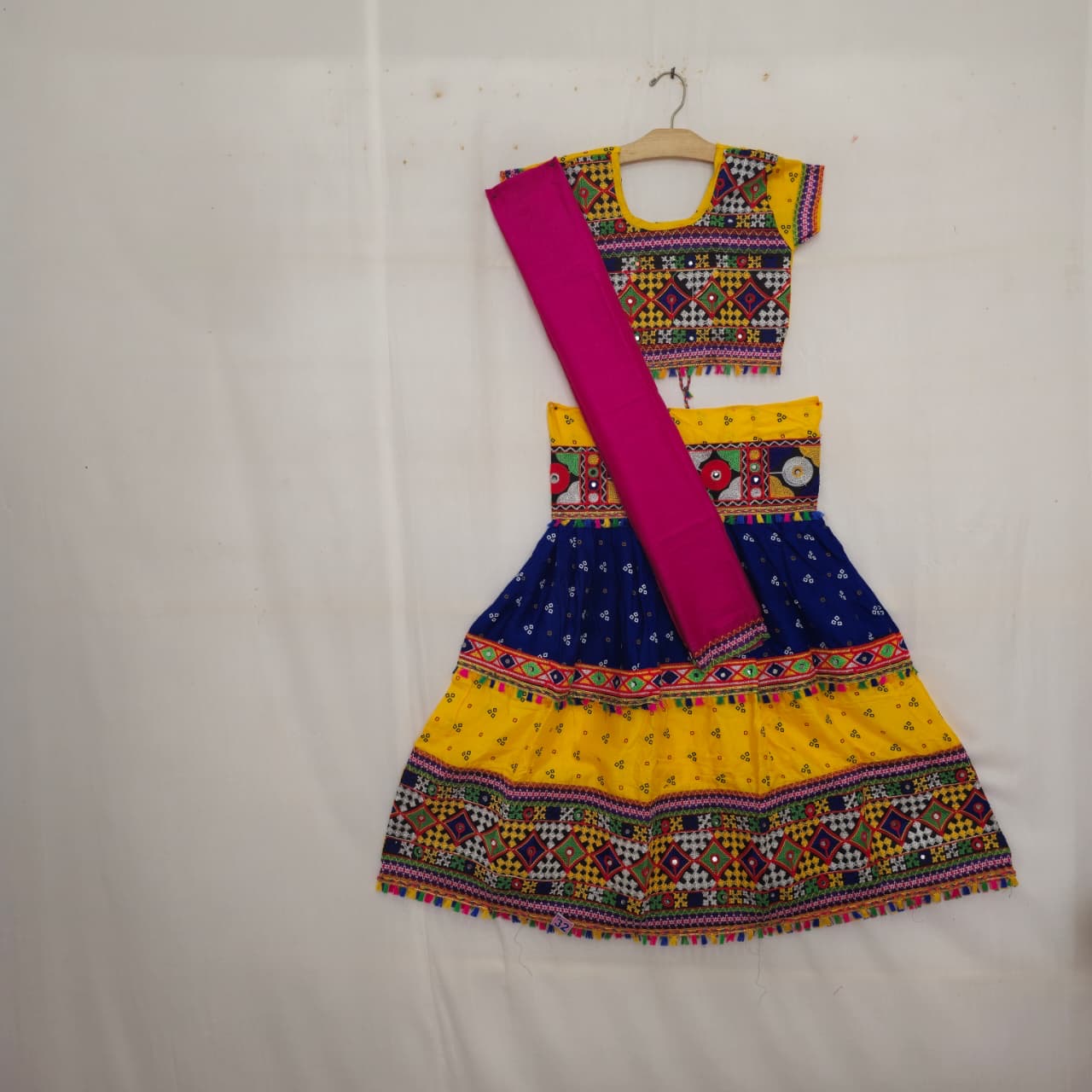 Girls - 3 Dot Bandhani Double Colour Chaniya Choli