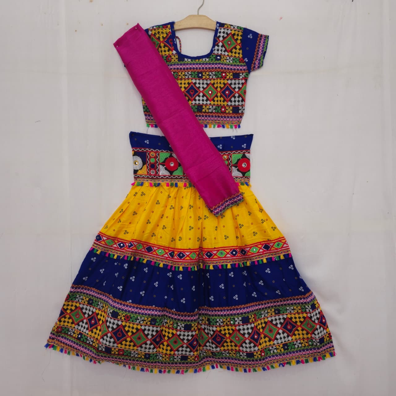 Girls - 3 Dot Bandhani Double Colour Chaniya Choli