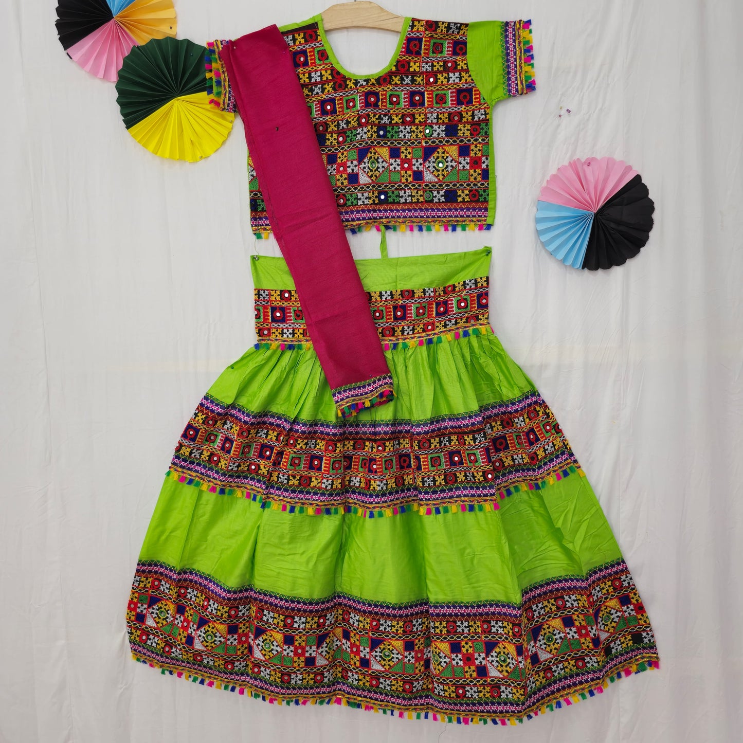 Girls - Center Border 3 Patta Plain Chaniya Choli