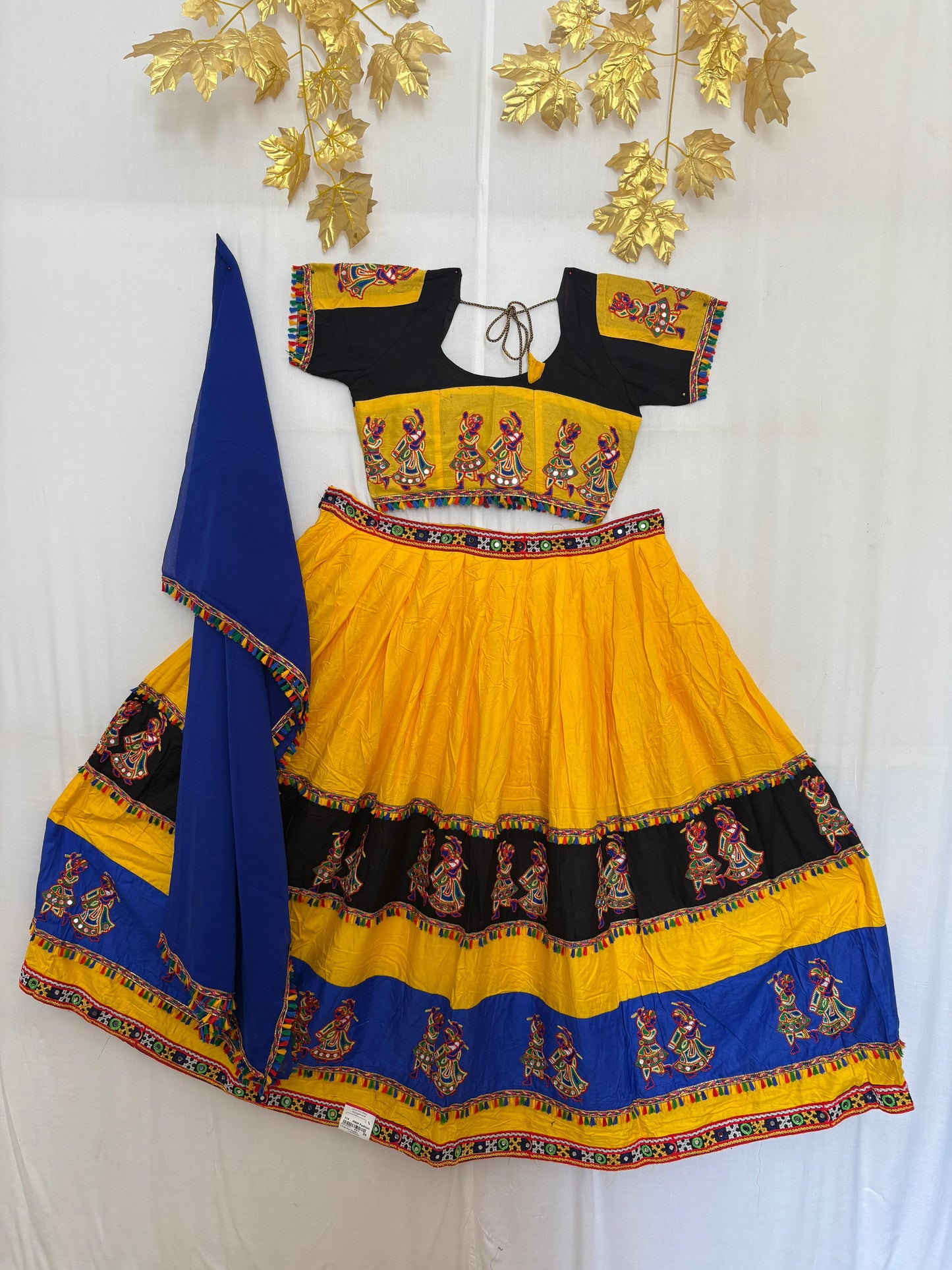 2 Patta Row Dandiya