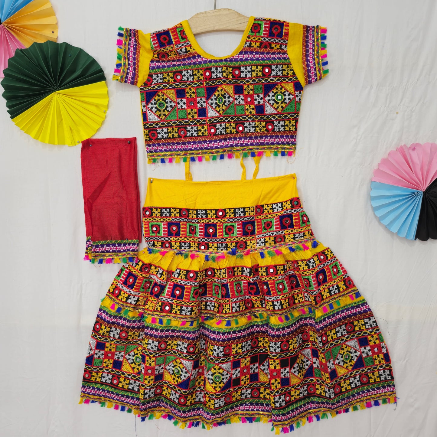 Girls - Center Border 3 Patta Plain Chaniya Choli