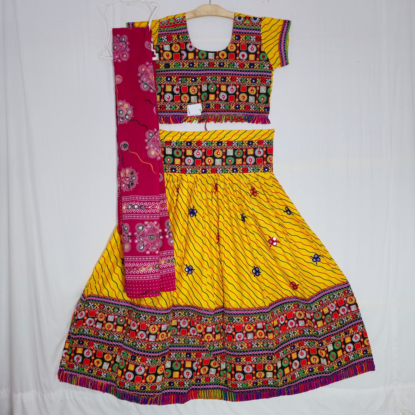 Women - Leheriya with Butta Design Chaniya Choli