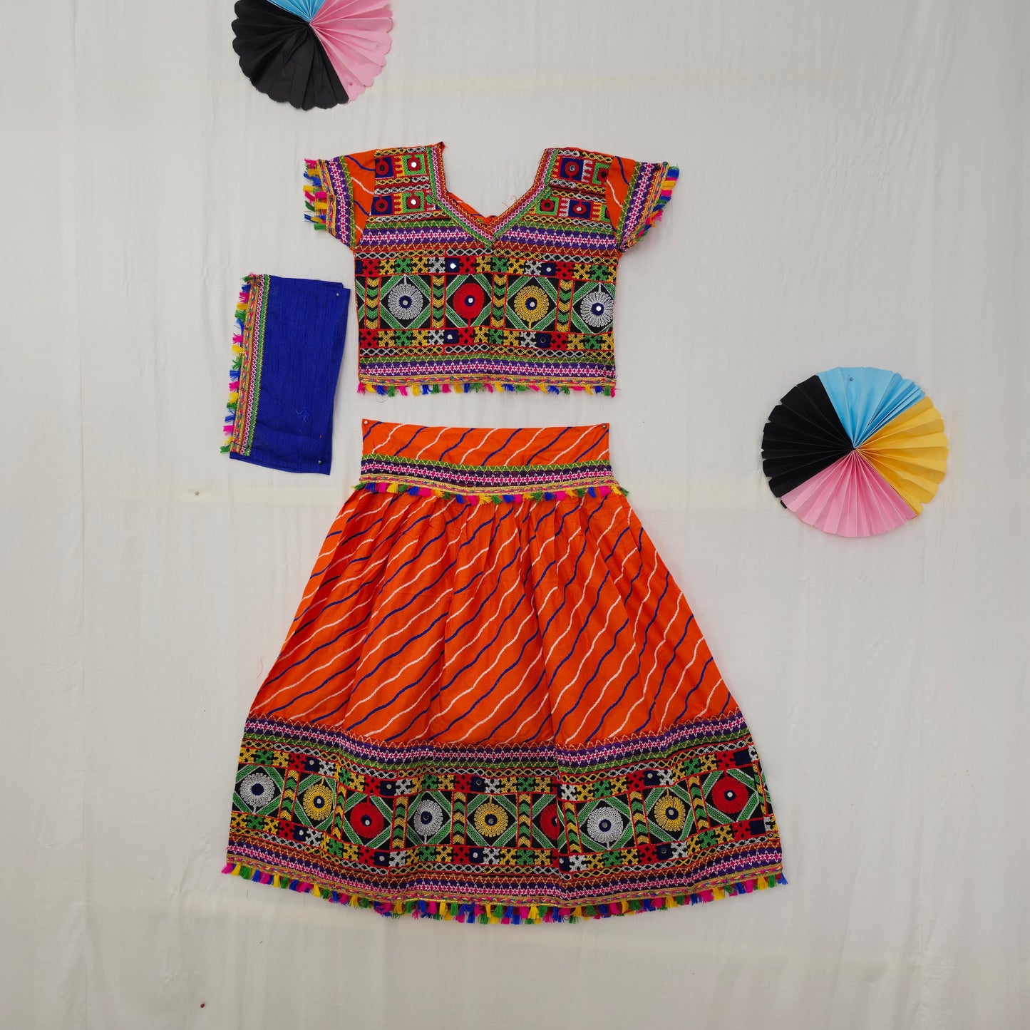 Girls - 2 Patta Laheriya Chaniya Choli