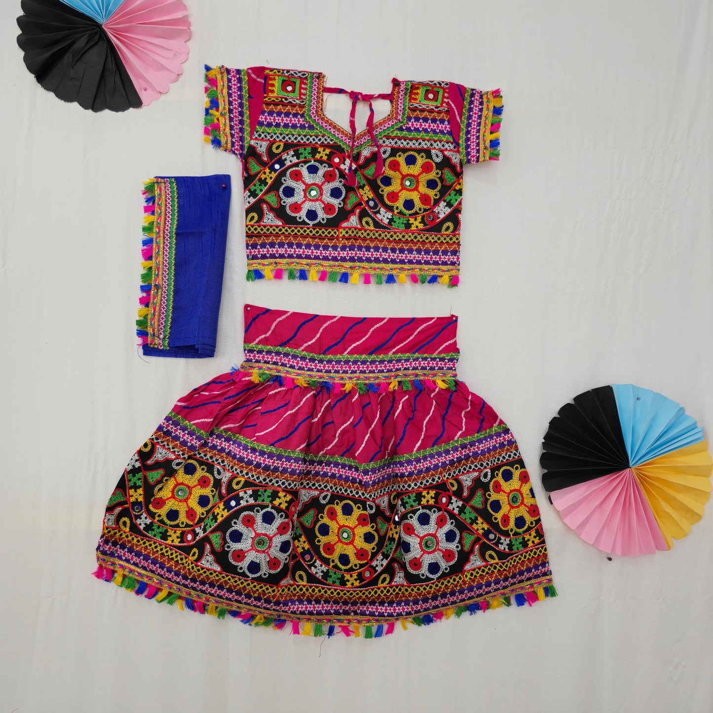 Girls - 2 Patta Laheriya Chaniya Choli