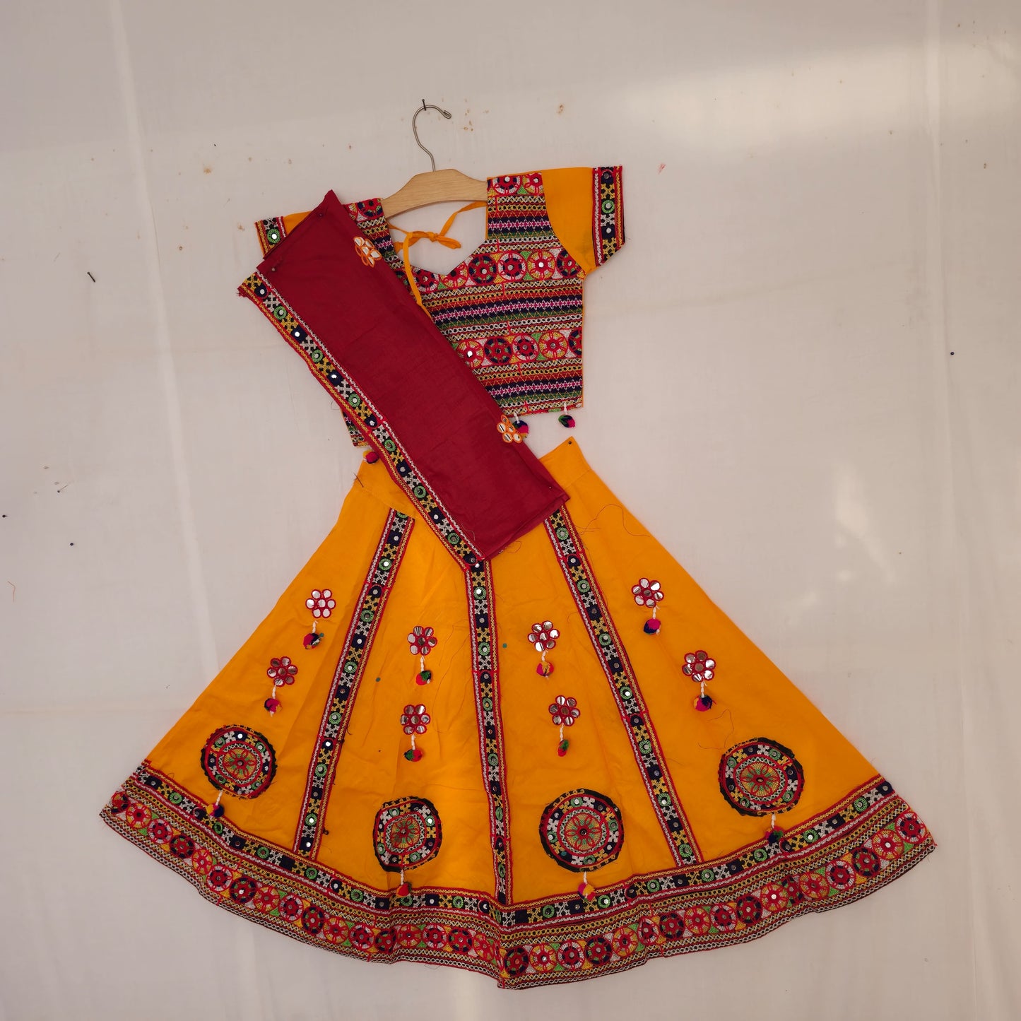 14 - All Over Work With Round Patch And Round Border