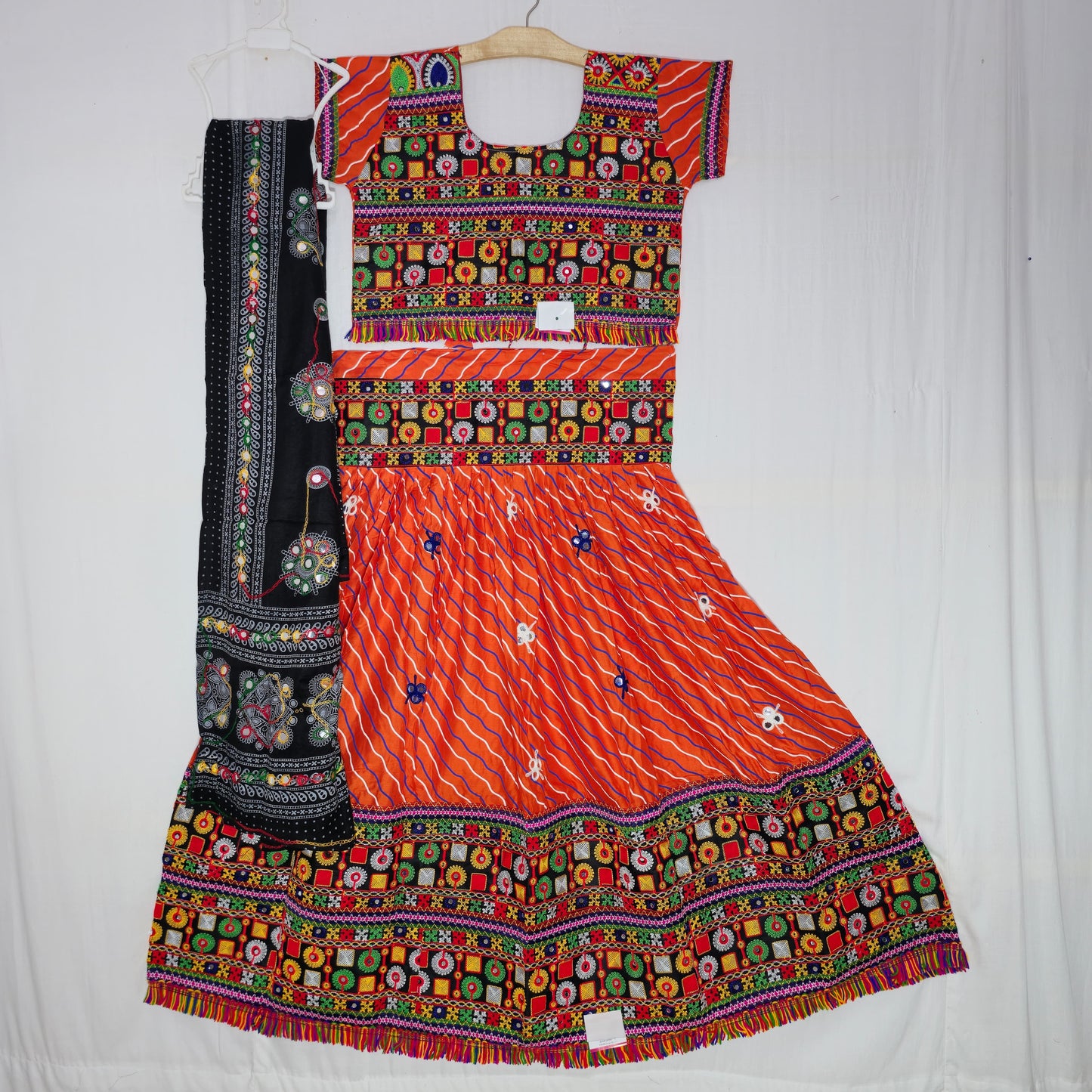 Women - Leheriya with Butta Design Chaniya Choli