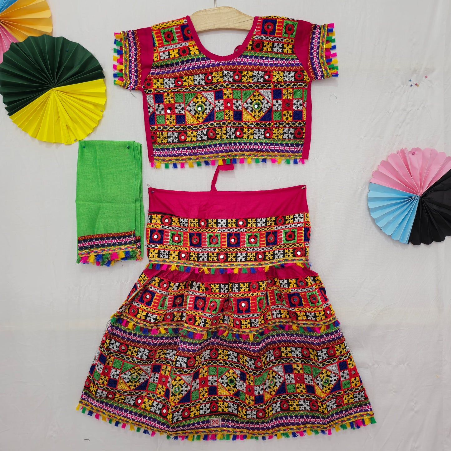 Girls - Center Border 3 Patta Plain Chaniya Choli