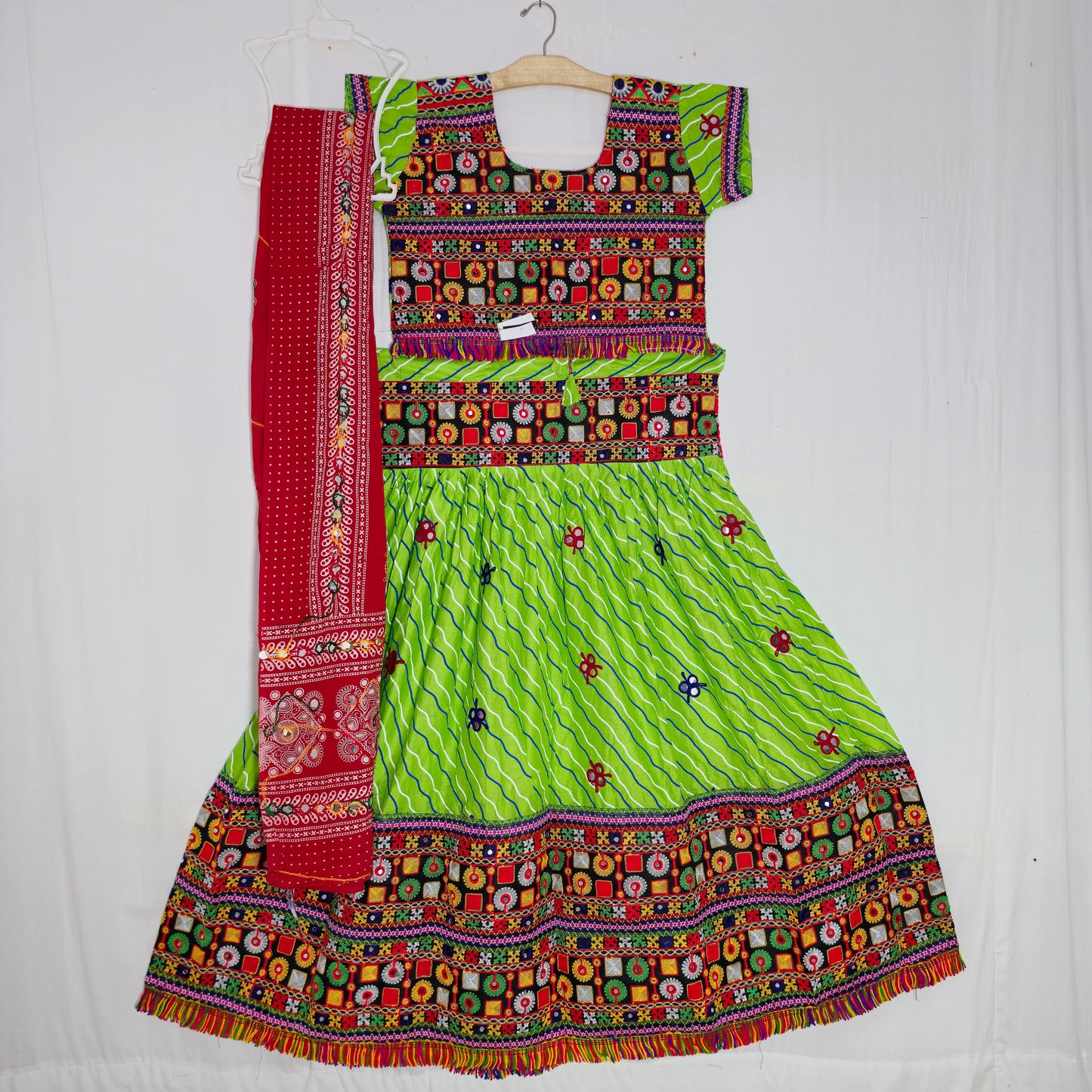 Women - Leheriya with Butta Design Chaniya Choli