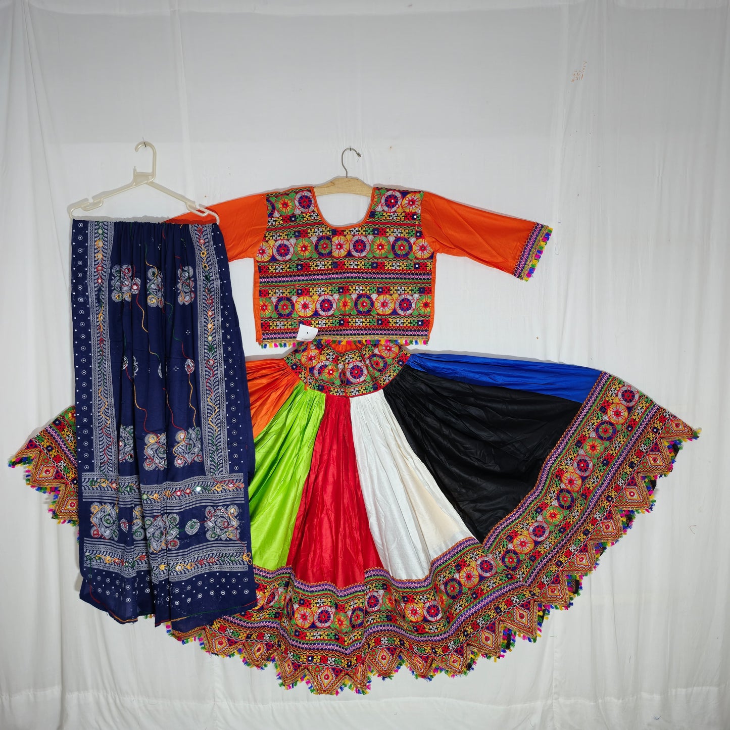 Women - Freesize Navvrang Double gher Chaniya Choli