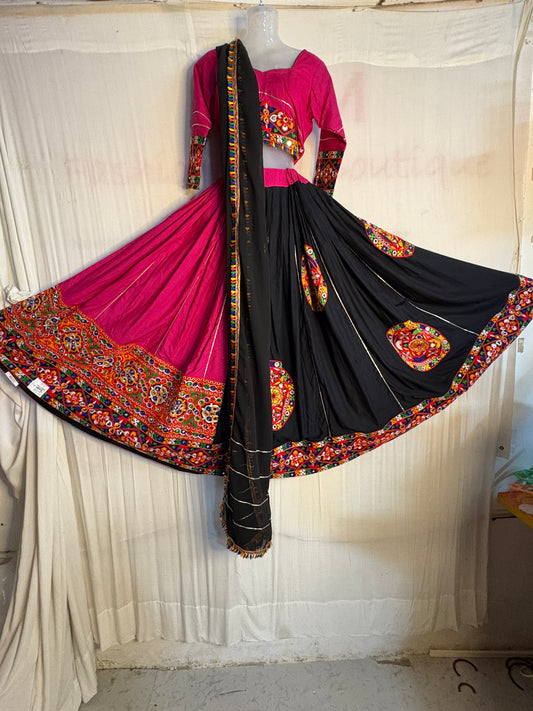 Half n Half with Gota Border