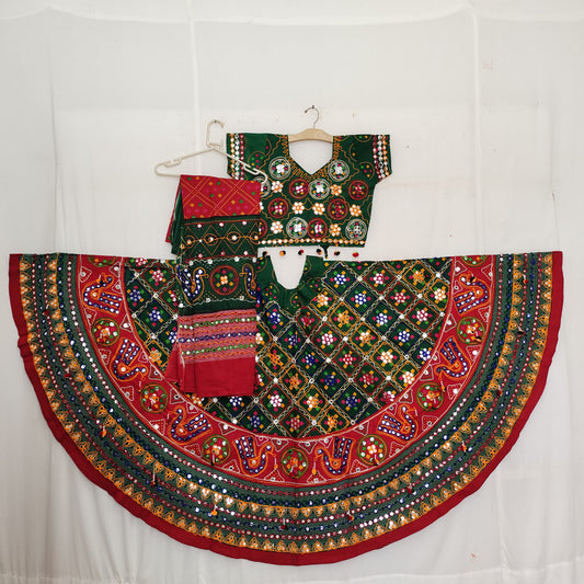Cotton - Square Box with Aari Border 7 Meter