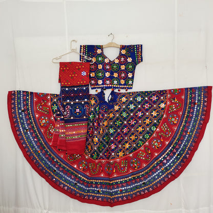 Cotton - Square Box with Aari Border 7 Meter
