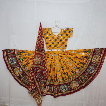 Cotton - Floral Patta 7 Meter Circle Floral