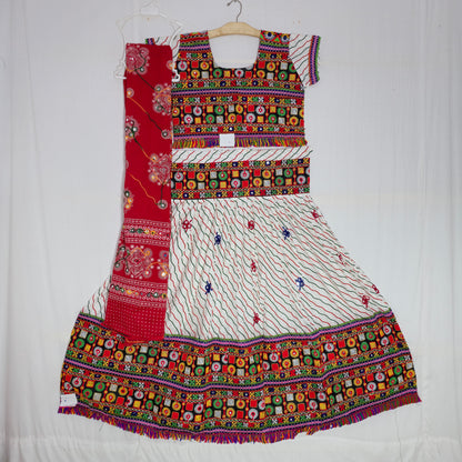 Women - Leheriya with Butta Design Chaniya Choli