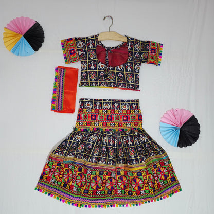 Patola