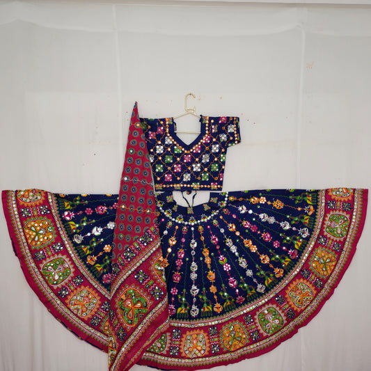 Cotton - Floral Patta 7 Meter Circle Floral