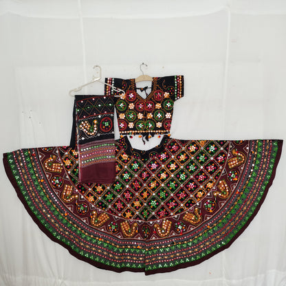 Cotton - Square Box with Aari Border 7 Meter