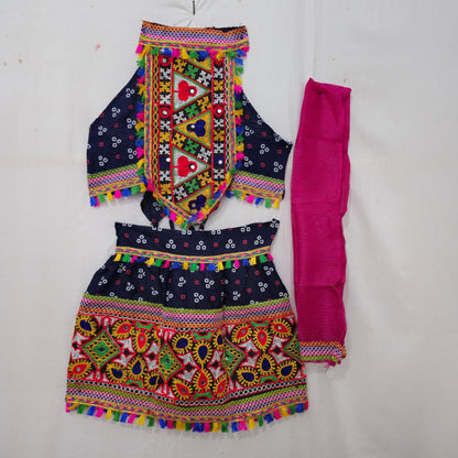 Sleeveless Bandhani Darwaja