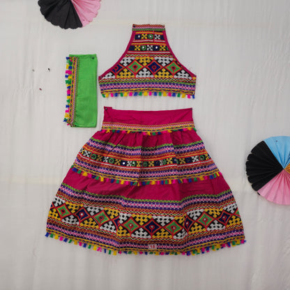 Girls - Sleeveless Center Border 3 Patta Chaniya Choli